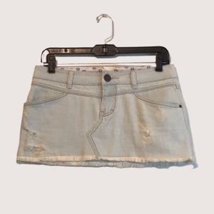 (SOLD) O’Neill Distressed Light Wash Mini Skirt Size 1